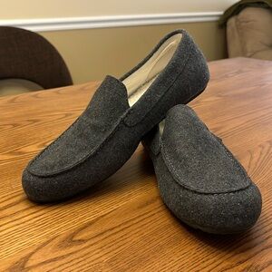 Men’s Vionic slippers. Tompkin flannel size 11.5.